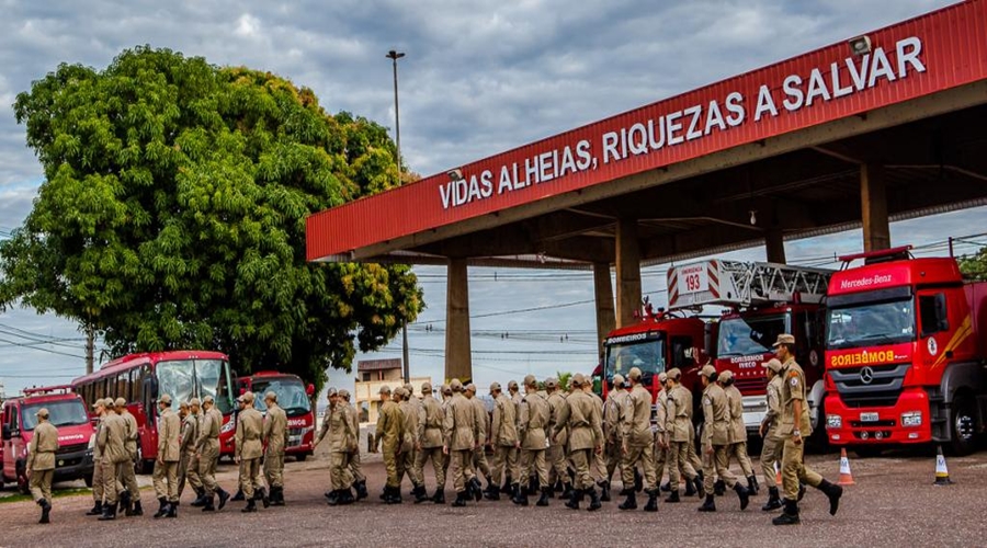 Imagem: Corpo de Bombeiros de Mato Grosso Bombeiros de Mato Grosso são enviados para missão de busca e resgate a vítimas no Rio de Janeiro