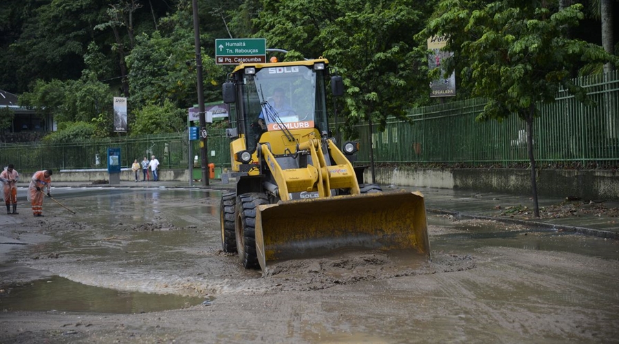 Imagem: ffraz abr 09041914151 Fortes chuvas provocam alagamentos no Rio de Janeiro