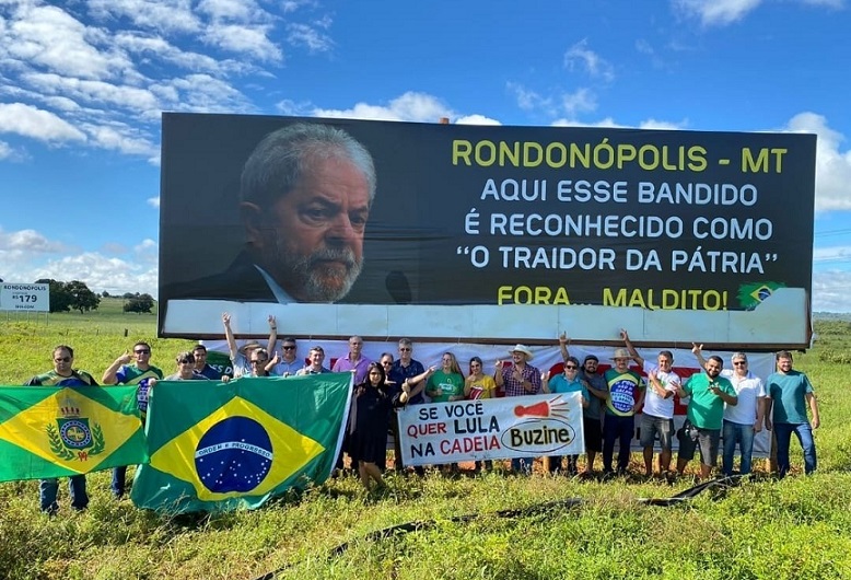 Imagem: lula outdoor PT Nacional processa lideranças à direita por outdoor em Rondonópolis