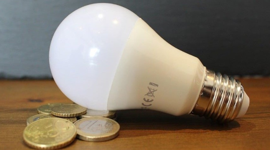 Imagem: Contas de energias mais baratas Conta de luz aumenta 30% no frio; veja como economizar