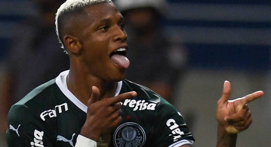 Imagem: Danilo comemora mais um gol anotado para o Palmeiras Com gol de Danilo, Palmeiras vence Emelec e segue liderando o Grupo A