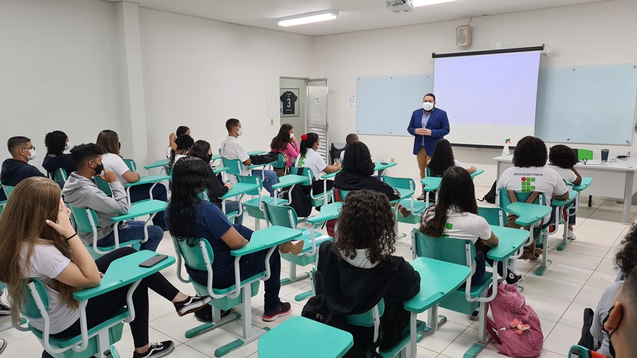 Imagem: IFMT Rondonopolis Em Rondonópolis, IFMT abre vaga para professor de Matemática e estágio na área de Administração