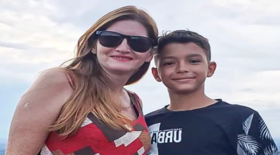 Imagem: Sidinei Oliveira Cardoso e o filho Carlos Andre estao entre as vitimas fatais Professora e o filho de 11 anos são as primeiras vítimas identificadas em acidente na BR-163