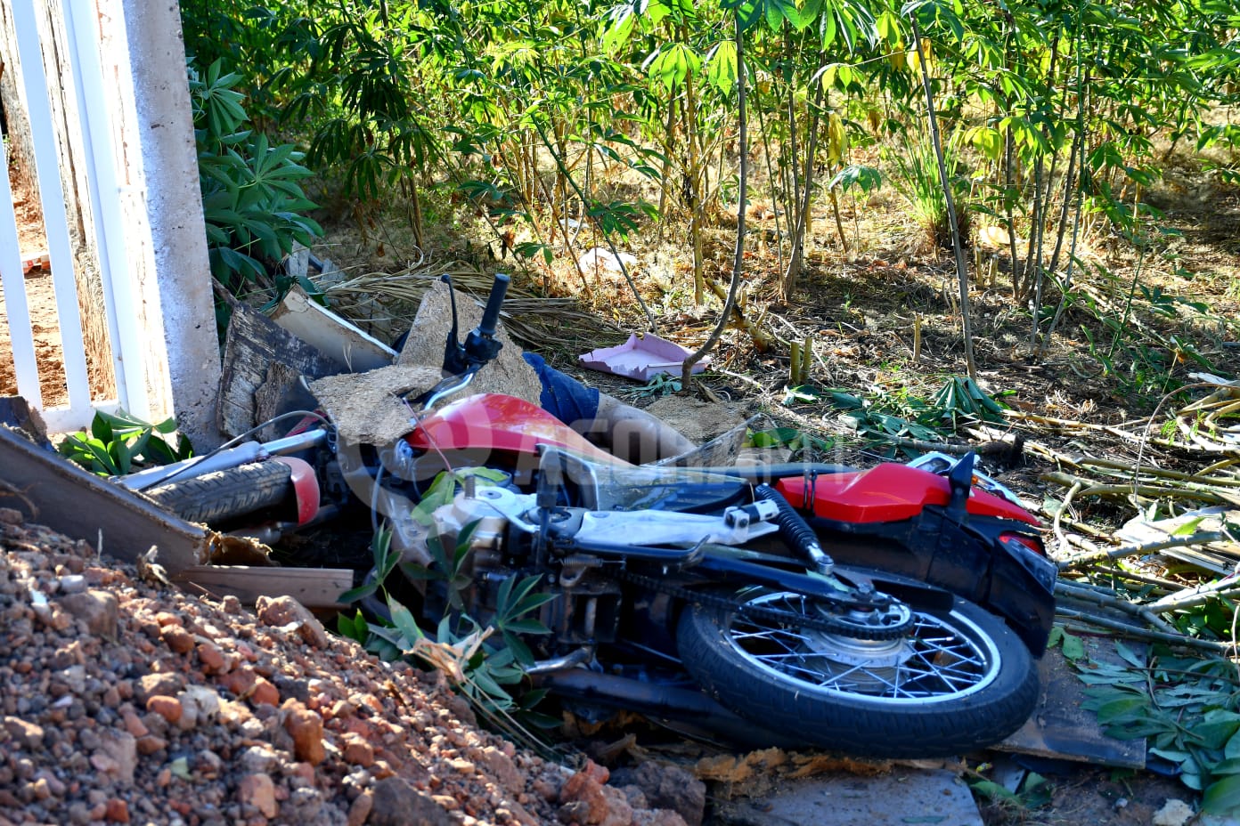 Imagem: homicidio1 Homem é morto a tiros quando seguia em motocicleta no Jardim Liberdade