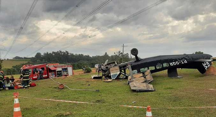 Imagem: queda aviao Acidente com avião deixa dois mortos em Boituva
