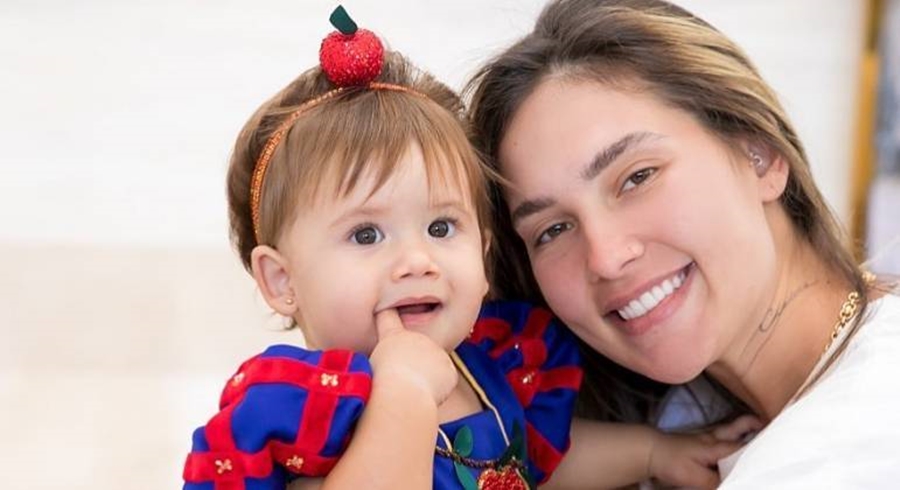 Imagem: virginia fonseca Virginia Fonseca é criticada por ter babá para a filha e rebate: 'Sou a melhor mãe que eu posso ser'