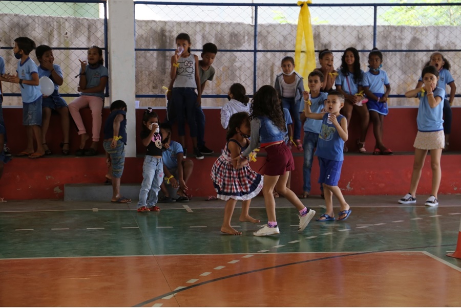 Imagem: CRIANCAS RECREACAO Escola Melchiades realiza colônia de férias e abre oportunidade para crianças da comunidade