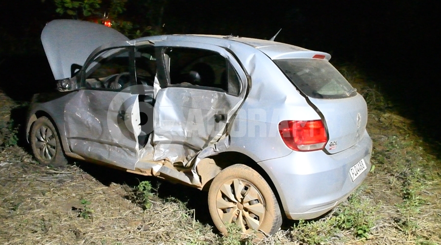 Imagem: Carro Gol envolvido no acidente Deputado Romoaldo se envolve em acidente em Rondonópolis; quatro pessoas ficam feridas