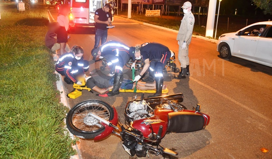 Imagem: baa9c606 78b6 43be b6fa 92a4af98ff70 Batida entre motos deixa condutor ferido na avenida Júlio Campos