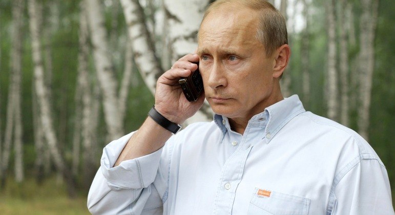Image: president of russia vladimir putin 24012023161100245 Isolated by the war, Russians are forced to use cell phones 'bricks'