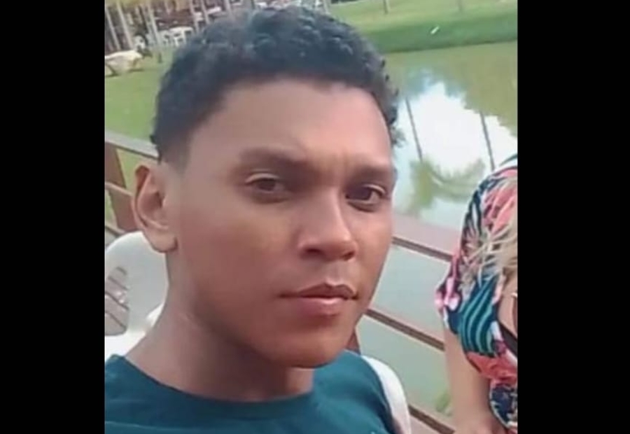 Imagem: desaparecido Desesperada por notícias, mãe procura filho desaparecido há 6 dias em Pedra Preta