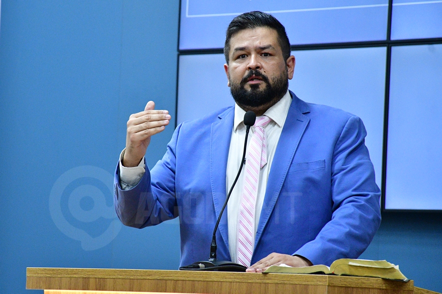 Imagem: Junior Mendonca presidente da camara municipal Vereador critica prefeito e denuncia que pacientes da Saúde estão sem atendimento por falta de combustíveis